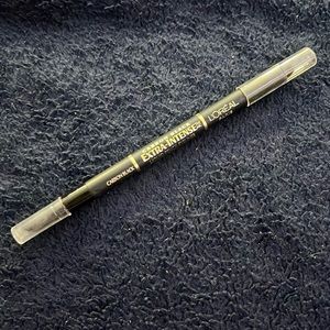 L’Oréal Extra Intense Liquid Pencil Eyeliner in Carbon Black